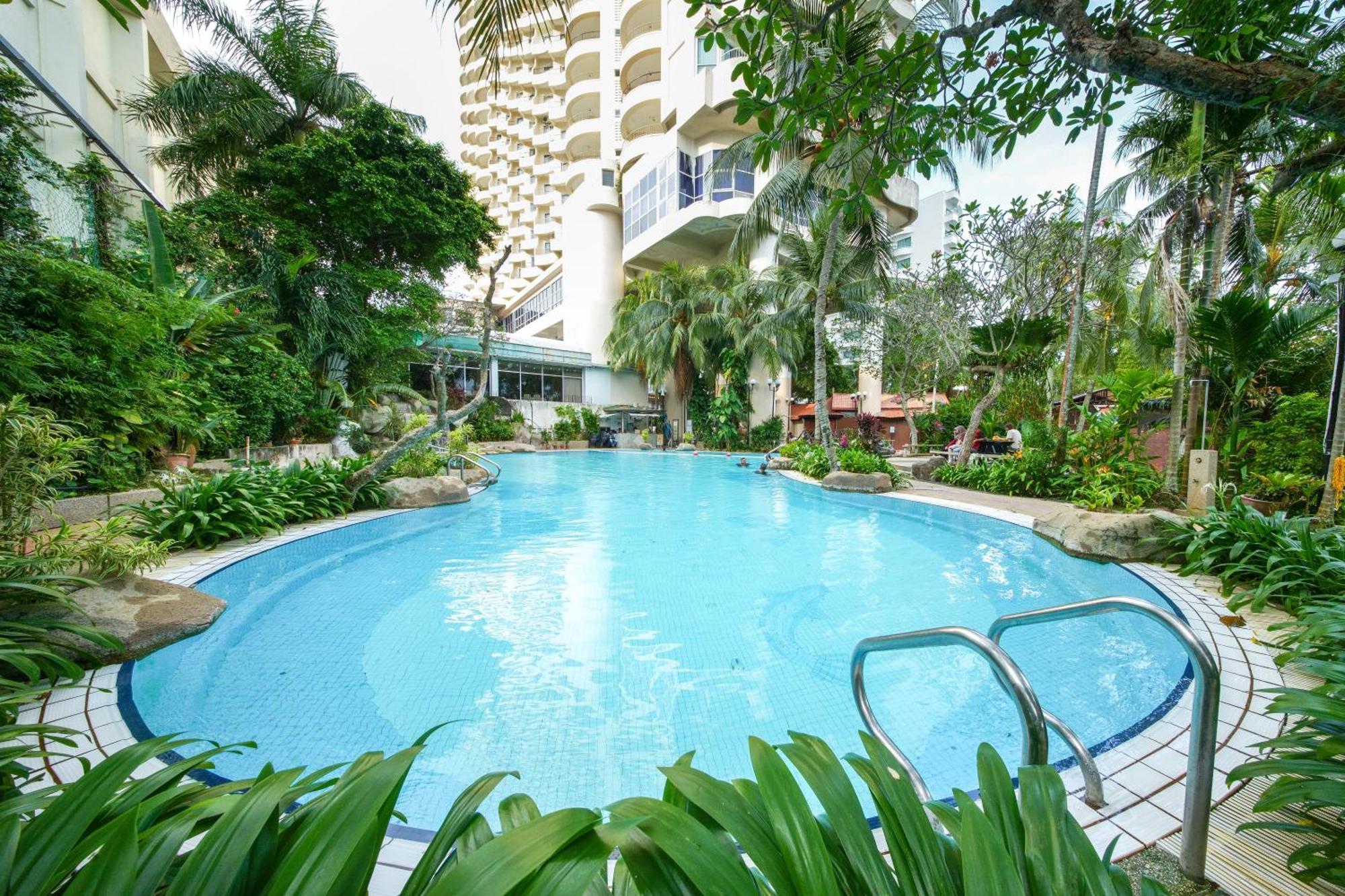 Rainbow Paradise At Tanjung Bungah タンジュンブンガ エクステリア 写真